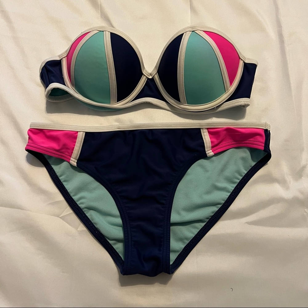 ✨SALE✨ Arizona Jean Co Geometric Bikini Set *Different Sizes*